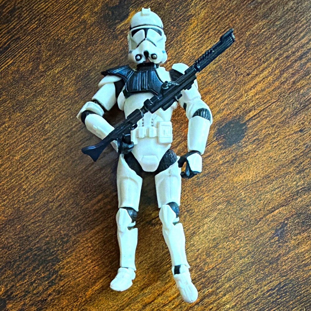 Hasbro Star Wars Clone Trooper Action Figure 2004 w/ Blaster Rifle White